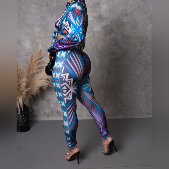 Nisha Two-piece Set - Picture 2 of 2